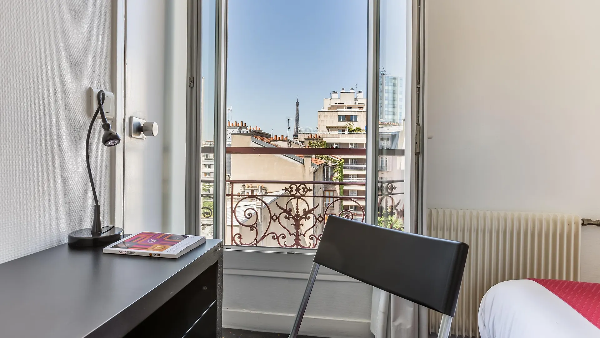 The Originals City, Hotel Lecourbe, Paris Tour Eiffel 3*,