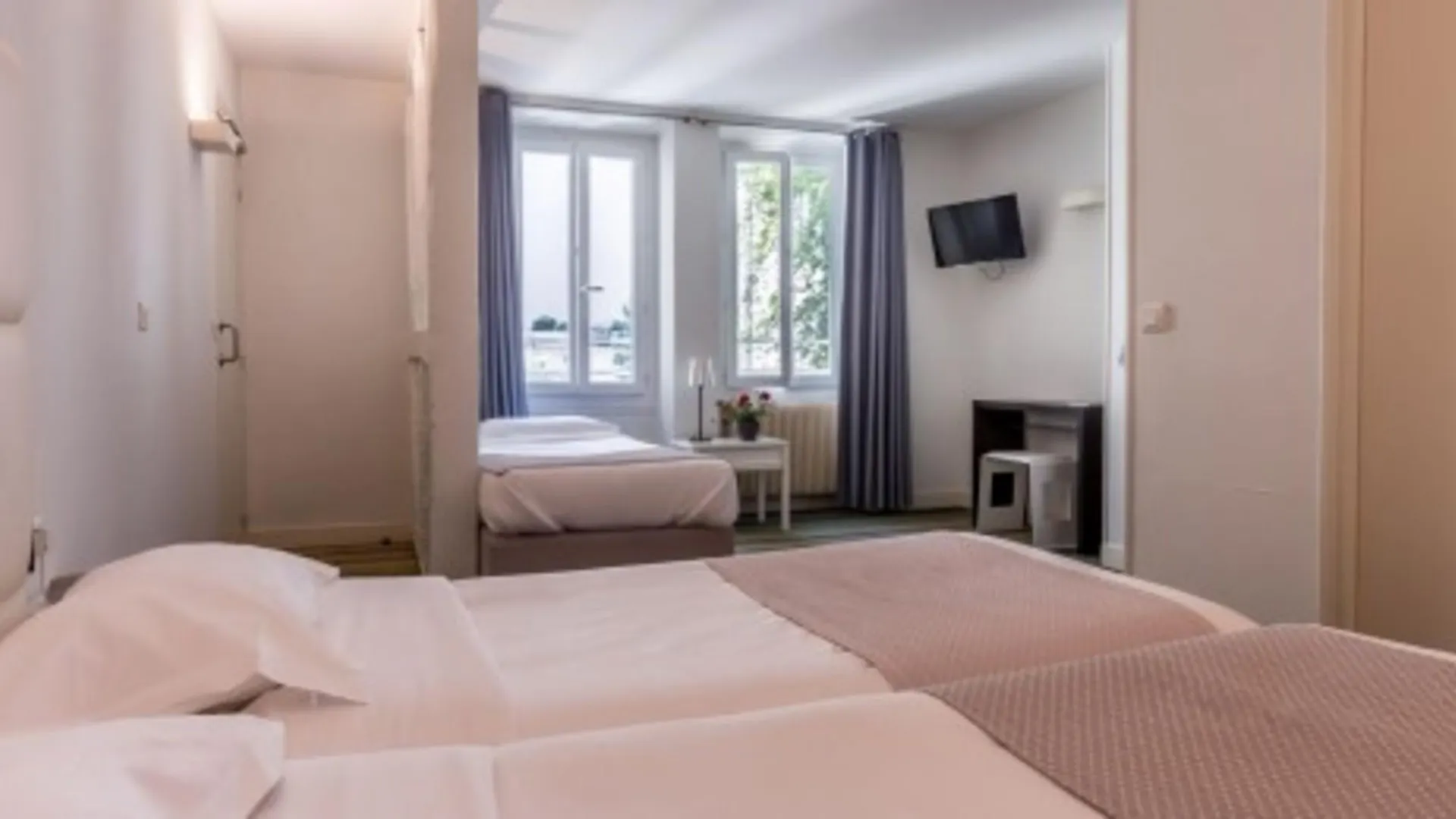 The Originals City, Hotel Lecourbe, Paris Tour Eiffel