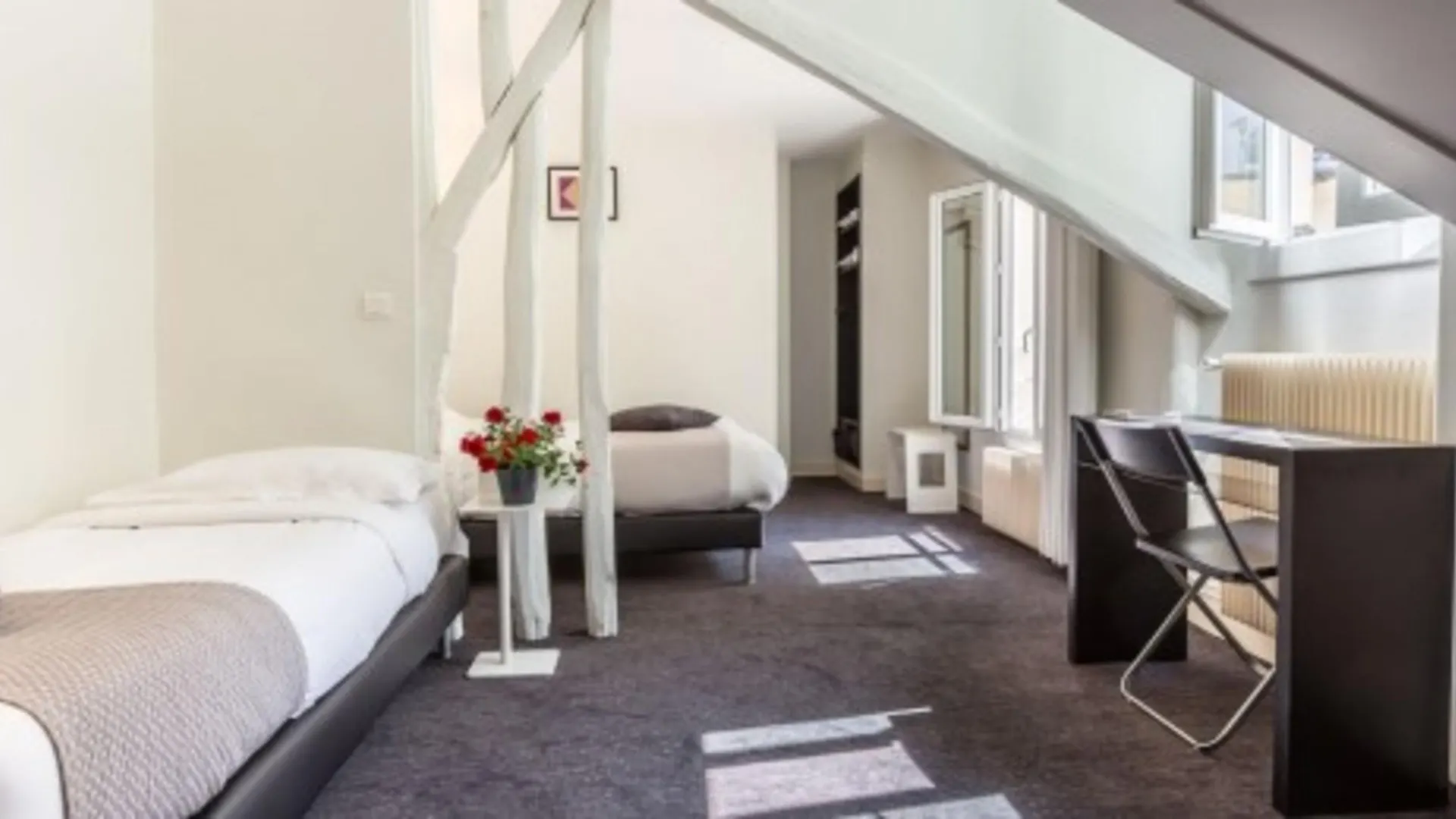 The Originals City, Hotel Lecourbe, Paris Tour Eiffel 3*,