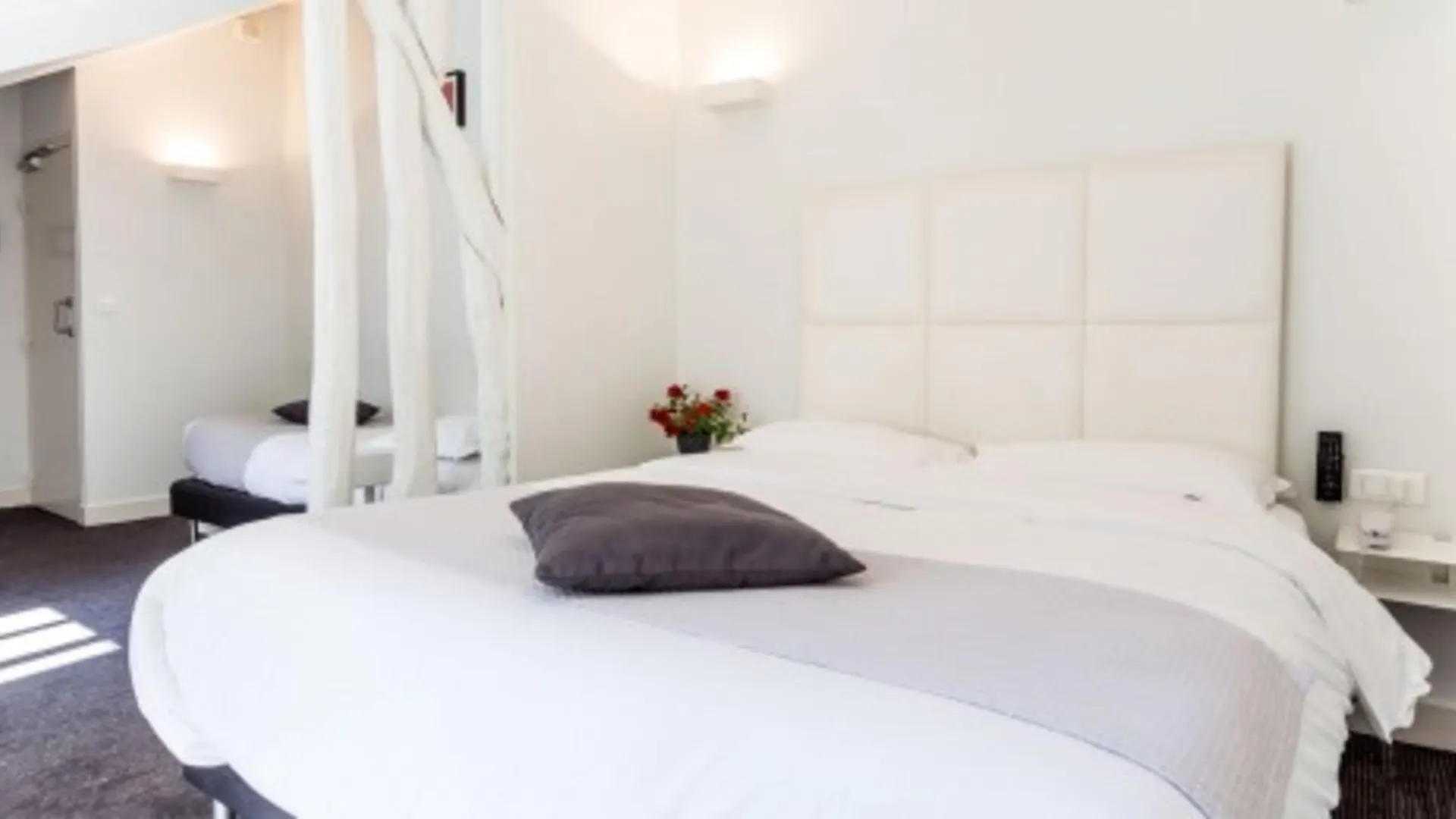 The Originals City, Hotel Lecourbe, Paris Tour Eiffel France