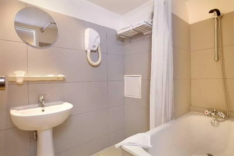 The Originals City, Hotel Lecourbe, Paris Tour Eiffel 3*,  France