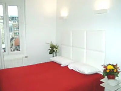 ***  The Originals City, Hotel Lecourbe, Paris Tour Eiffel France