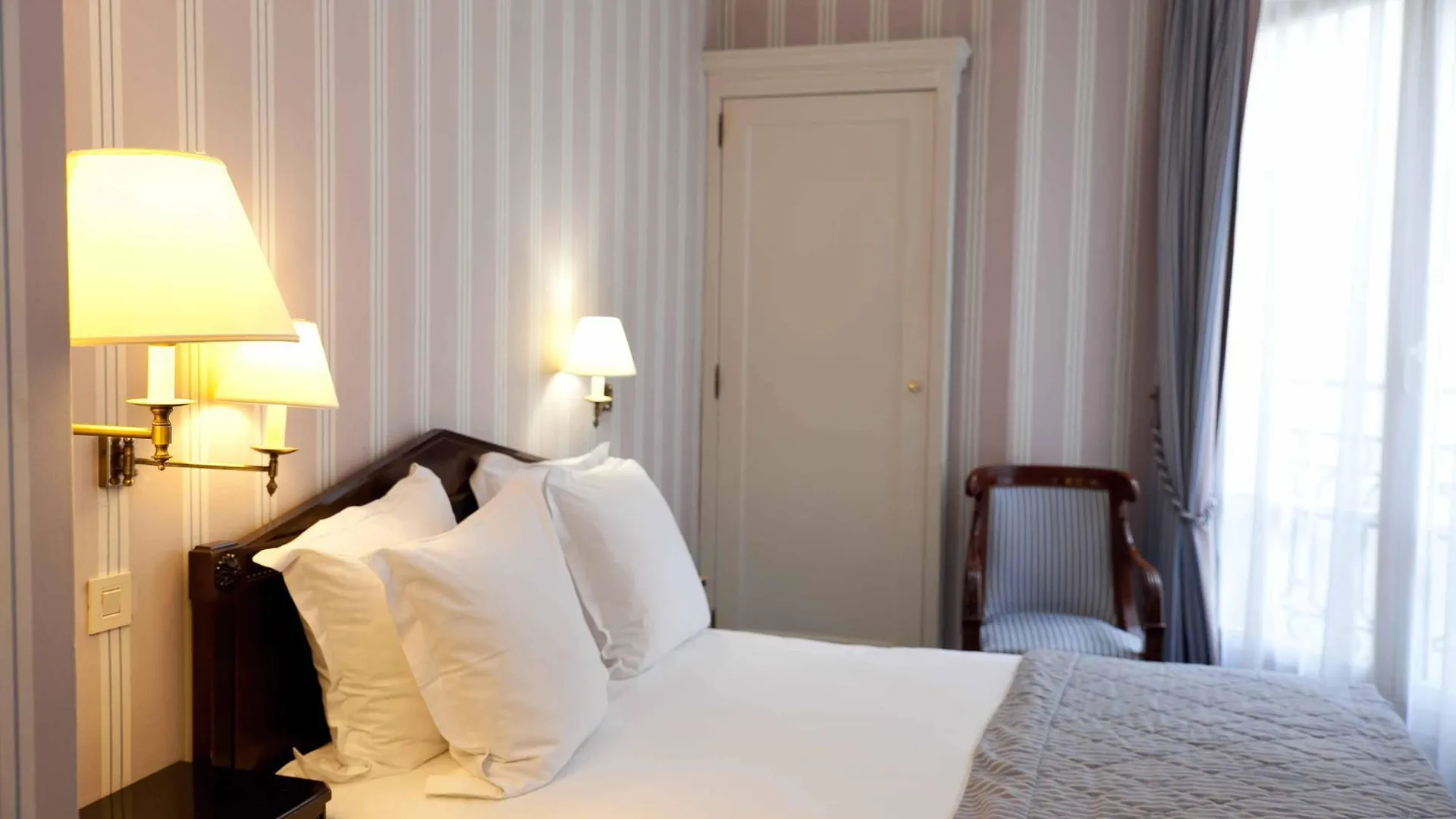 ***  The Originals City, Hotel Lecourbe, Paris Tour Eiffel France